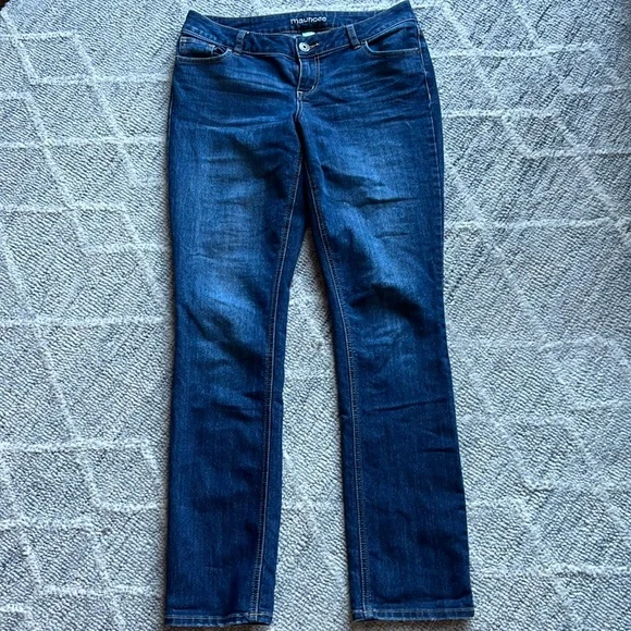Clean denim. No distress - Picture 1 of 3